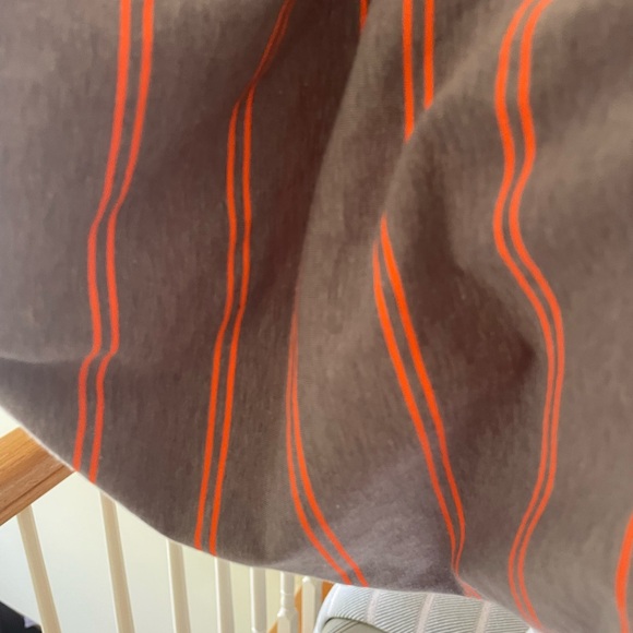 Onion-Striped Gray and Orange Cropped Top NWOT - Picture 6 of 8